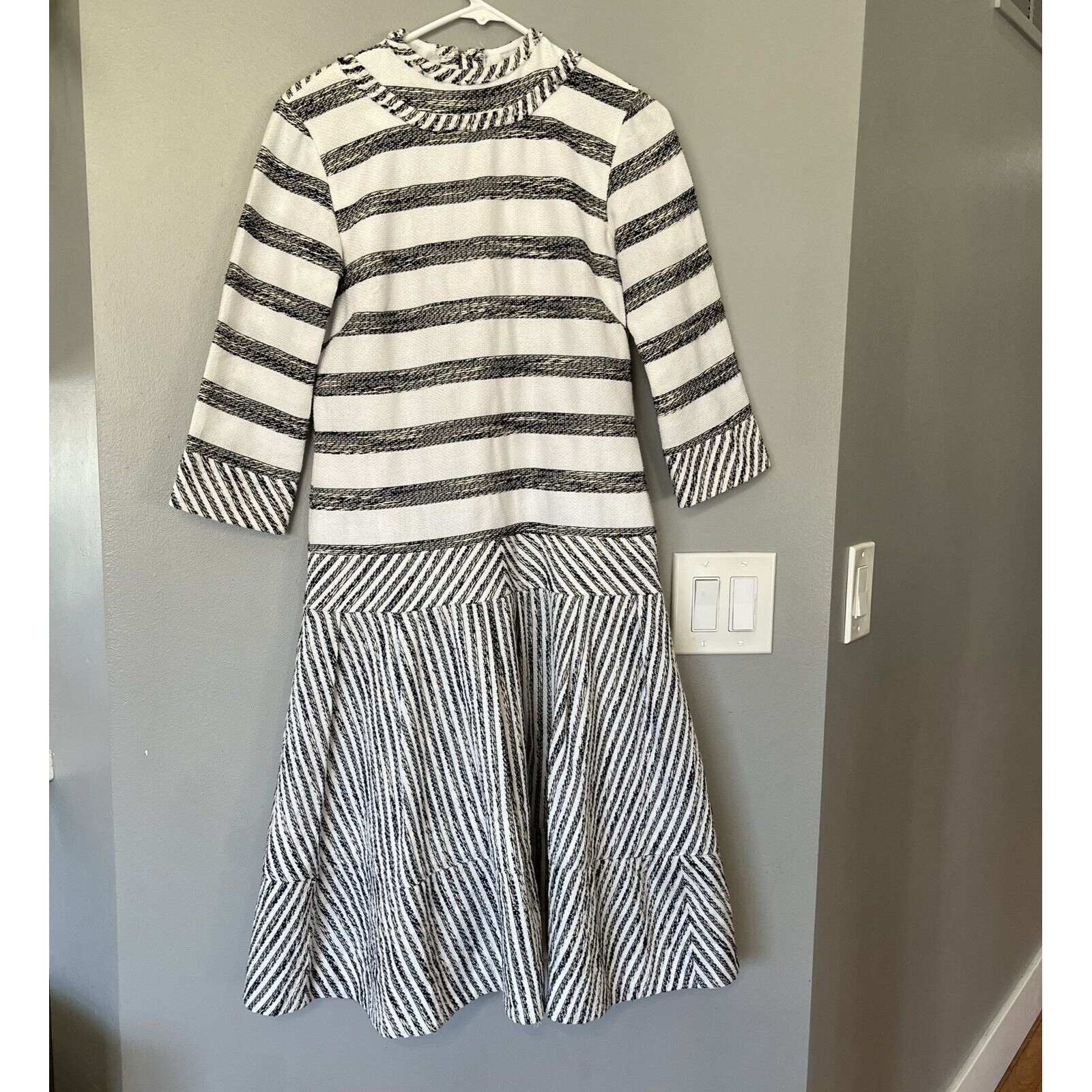 J. Crew Women's Dress Size 4 Heavyweight Lined White Grey 3/4 Sleeve